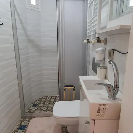 Apartamento Modern - Affordable - Spacious At Center Istambul