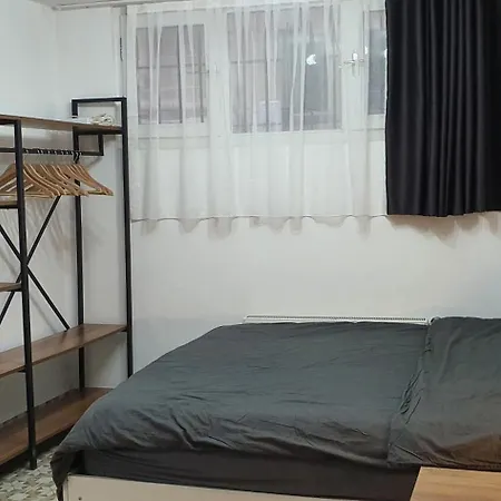 Modern - Affordable - Spacious At Center Apartamento