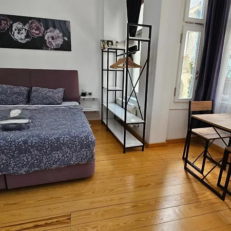 Modern - Affordable - Spacious At Center * イスタンブール